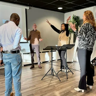 ‘De mensen van wie Ik houd, voed Ik ook streng op. Wees dus ijverig en ga weer leven zoals Ik het wil.’
‭‭Openbaring‬ ‭3‬:‭19‬ ‭BB‬‬

#gouda #leven #god #kerk #strijd #liefde #blessing #zondag #jij #bepaalt #gebed #pray #overwinning #heiligegeest #zegen #samenkomst #worship #aanbidding #geloof